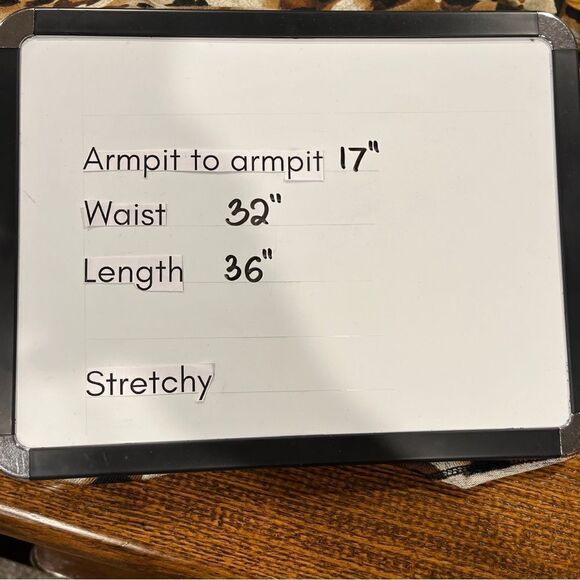 Leopard print cap sleeve dress - Picture 10 of 15